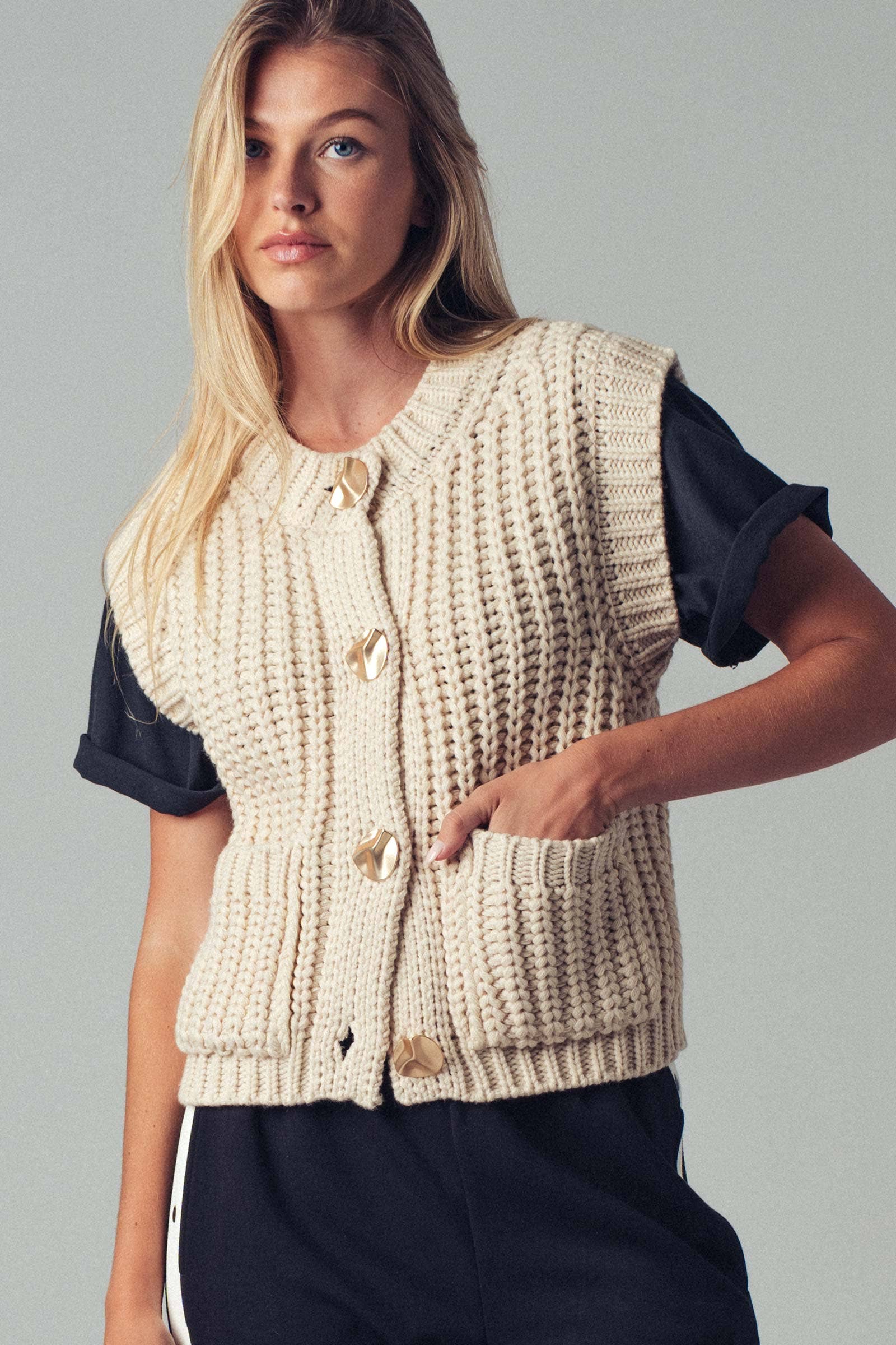 Chunky Knit Sweater Vest: Cream
