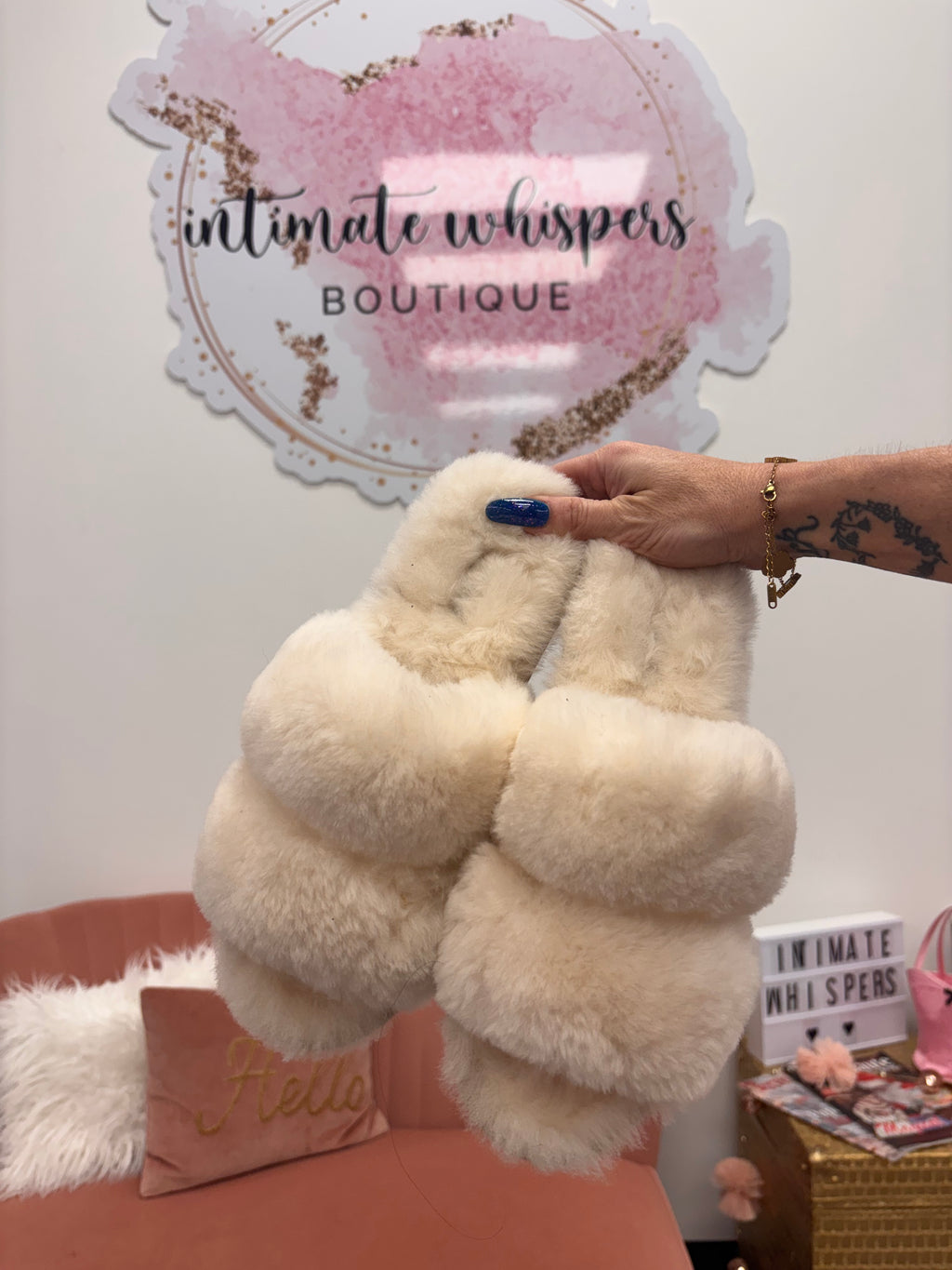 Jinx Slippers in Natural