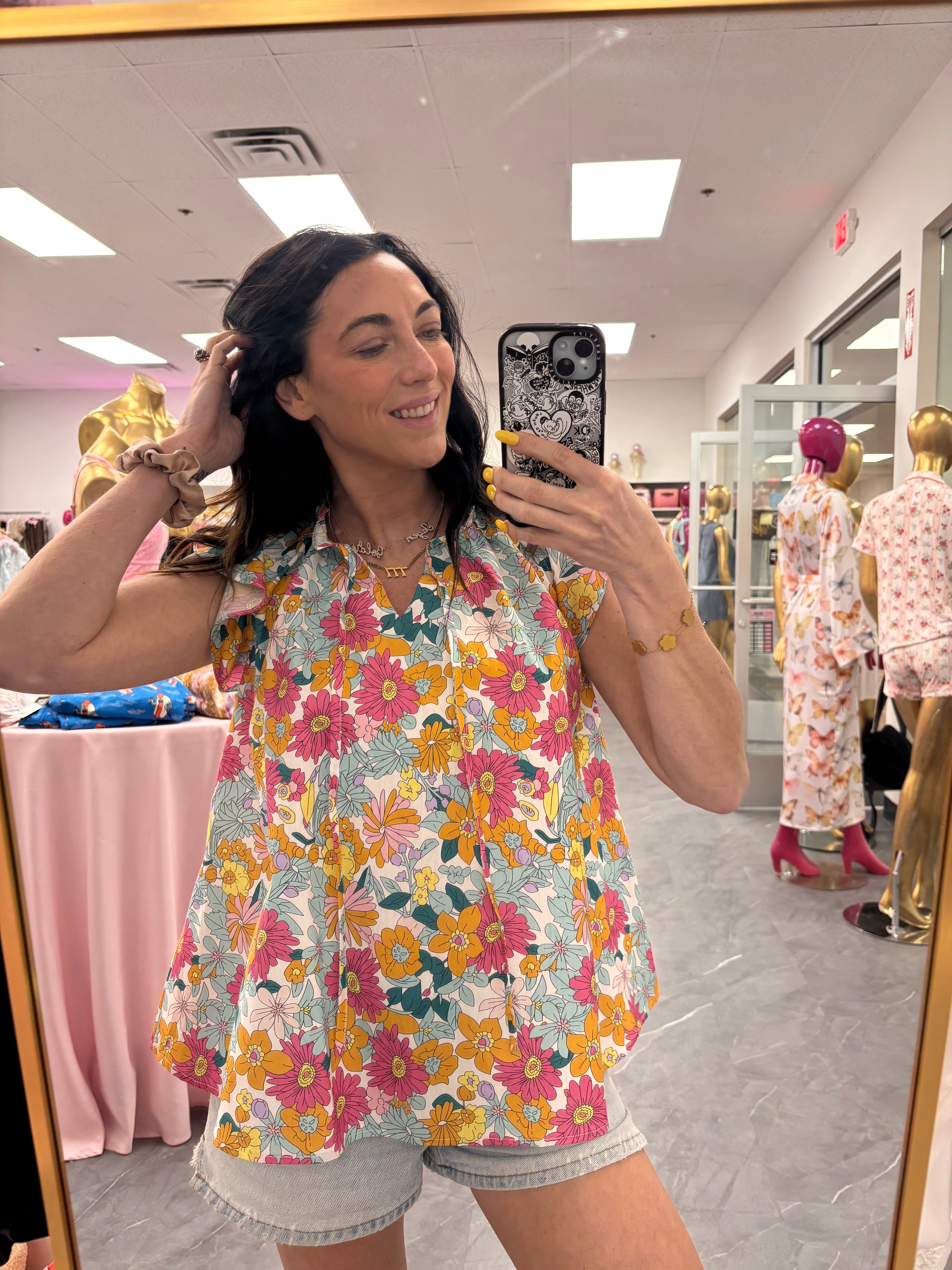 Women's boho floral tank flowy model look