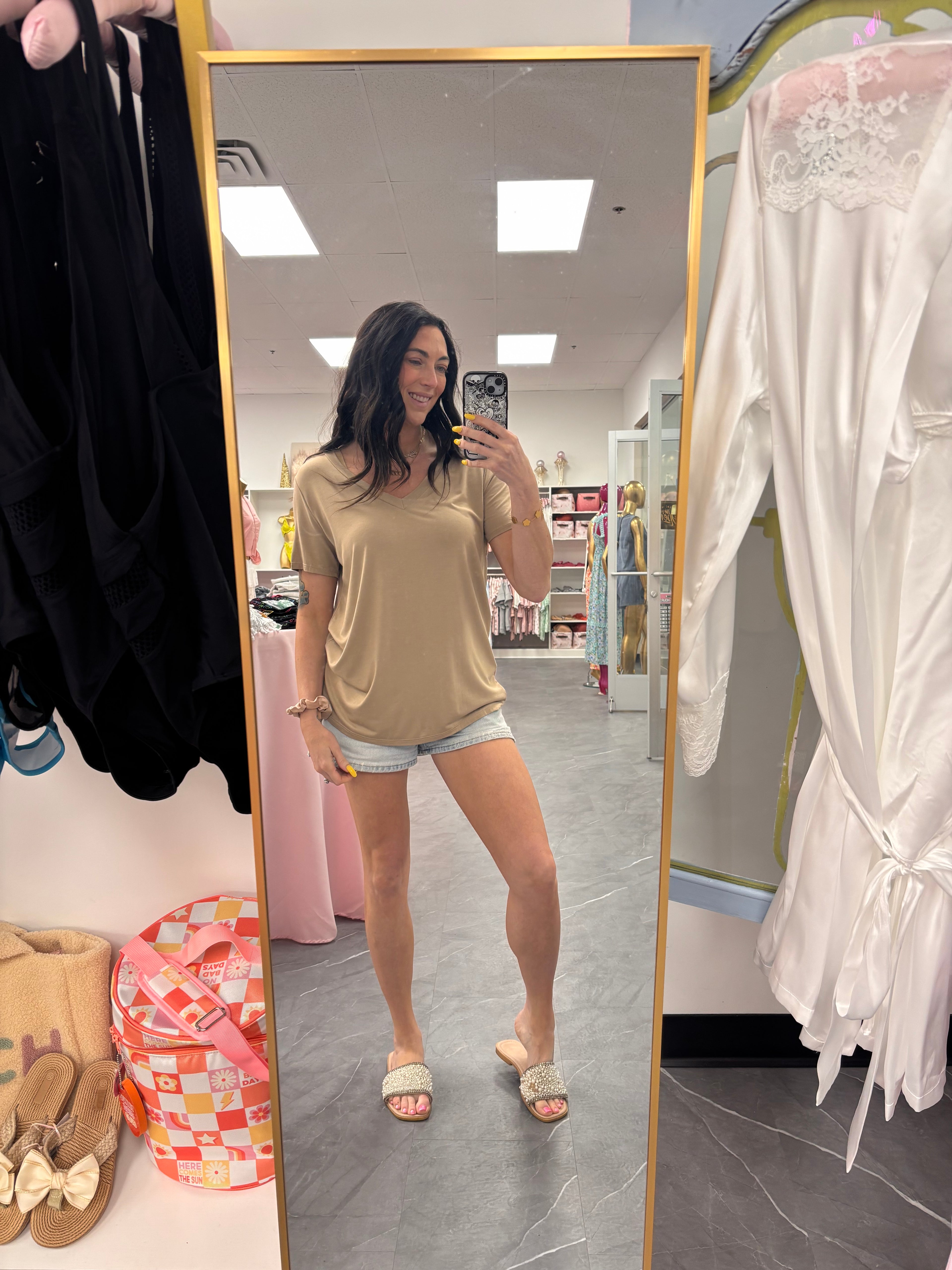 Women's v-neck t-shirt light coco full model photo