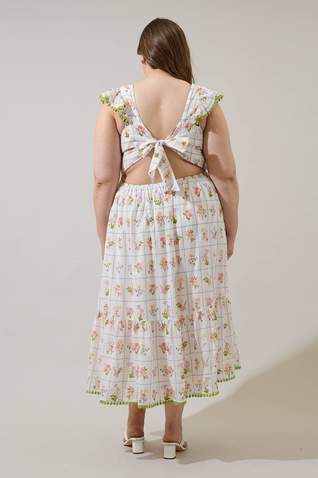 Women's foral maxi dress with back tie and pockets back detail
