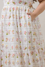 Women's foral maxi dress with back tie and pockets close up of pocket