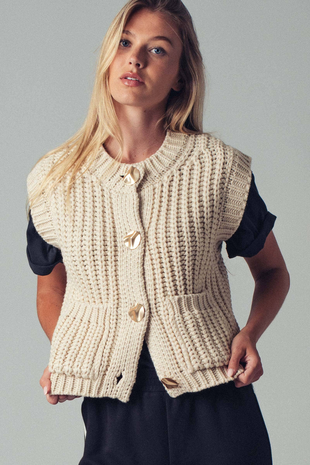 Chunky Knit Sweater Vest: Cream