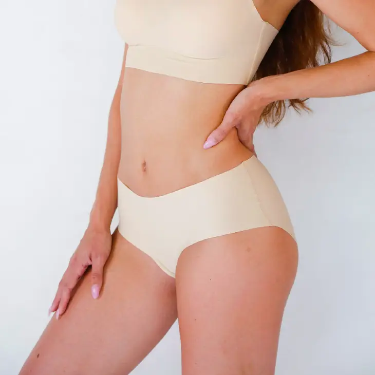Signature Seamless Brief - Creme