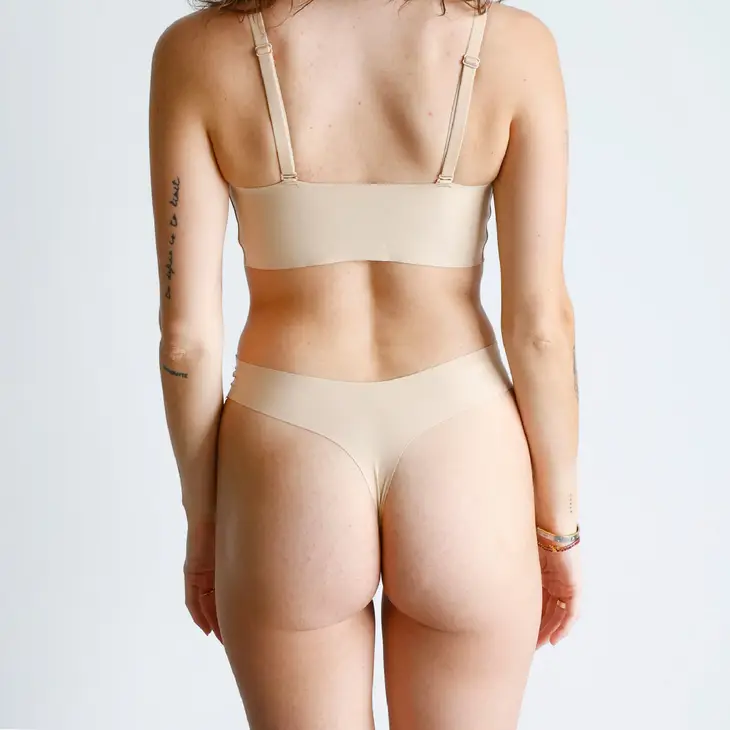 Signature Seamless Thong - Creme