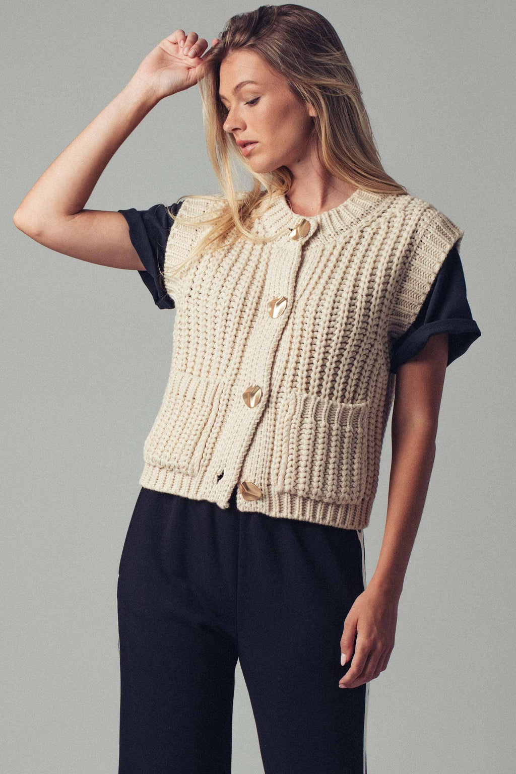 Chunky Knit Sweater Vest: Cream